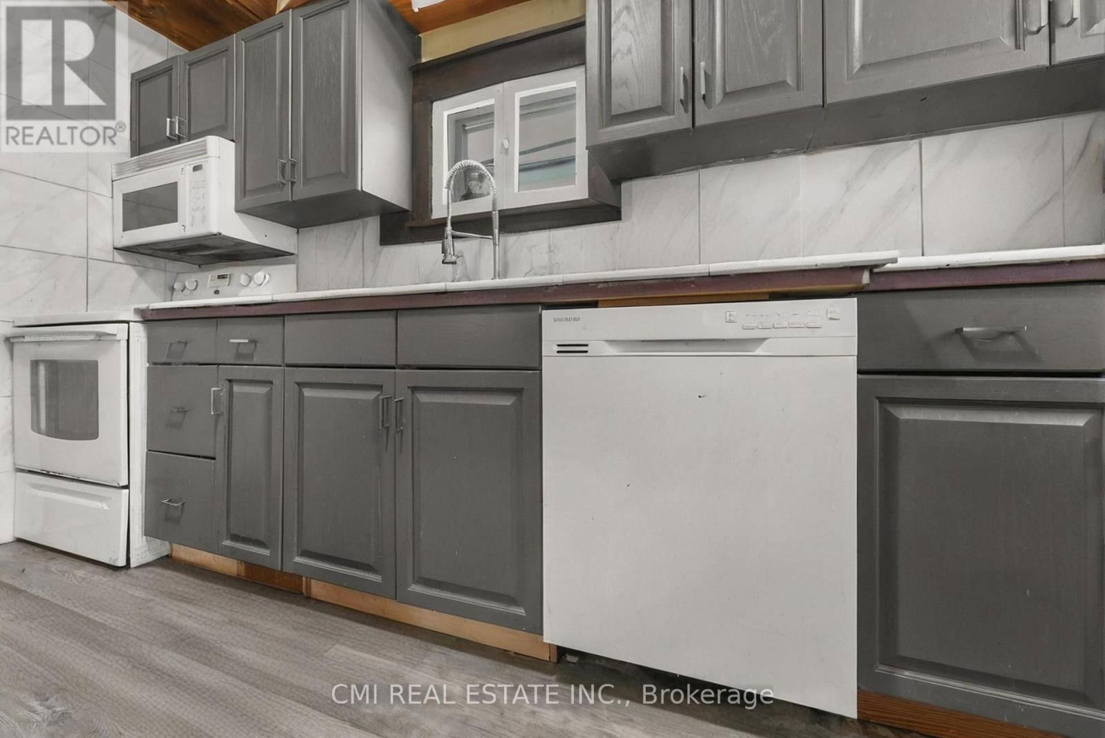 433 LYDIA STREET Image 16