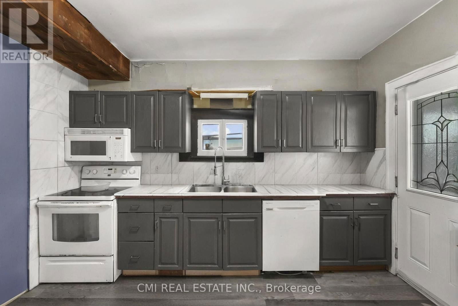 433 LYDIA STREET Image 17