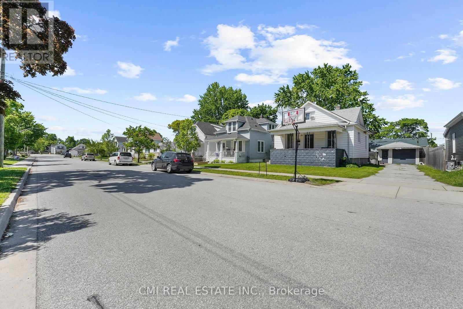 433 LYDIA STREET Image 2
