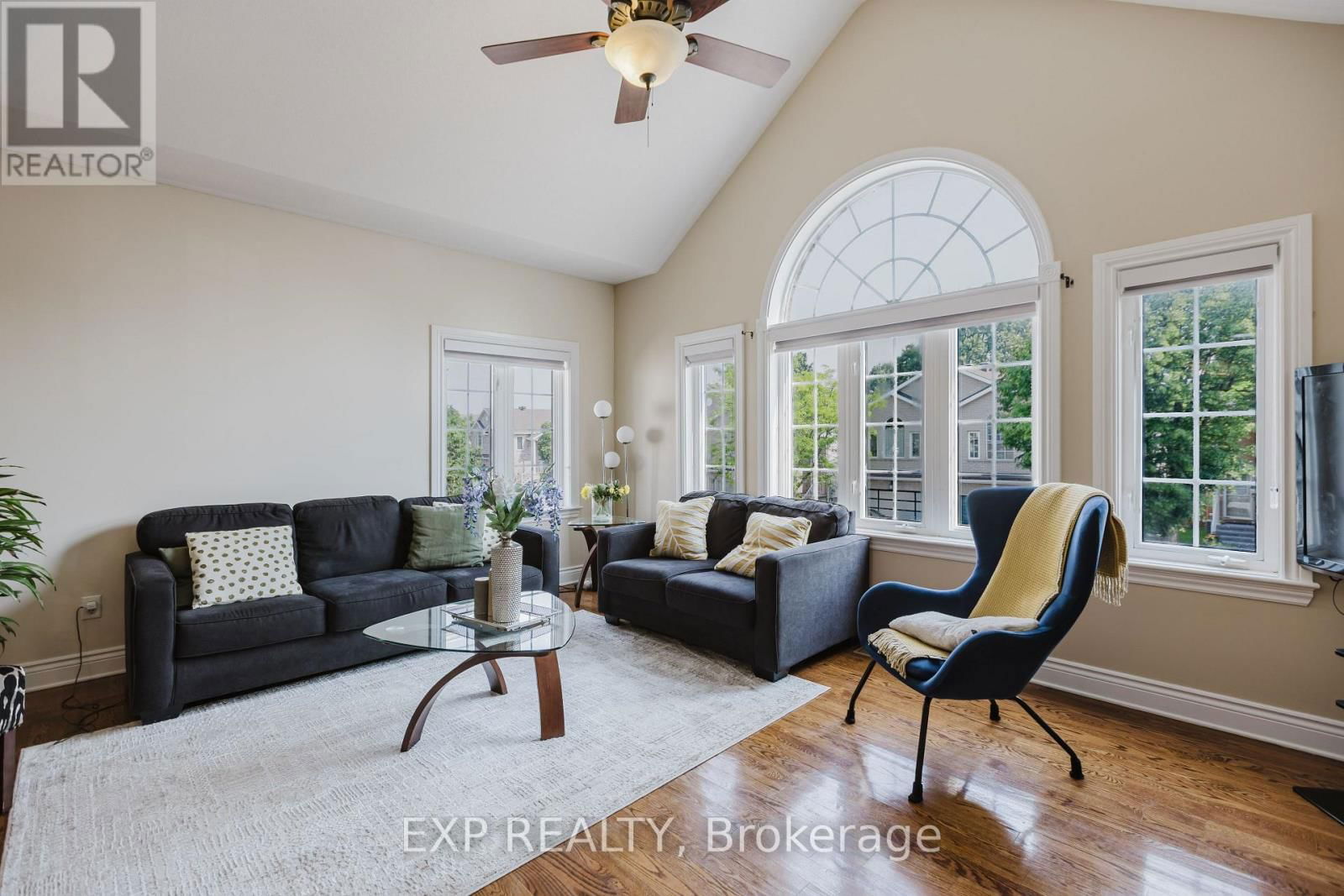 29 CASTLE GLEN CRESCENT Image 10