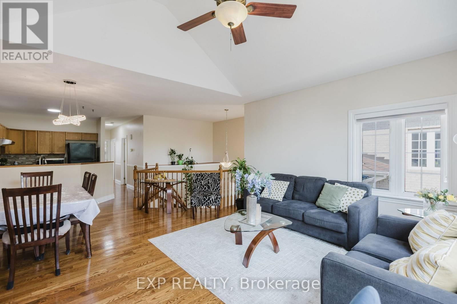 29 CASTLE GLEN CRESCENT Image 12