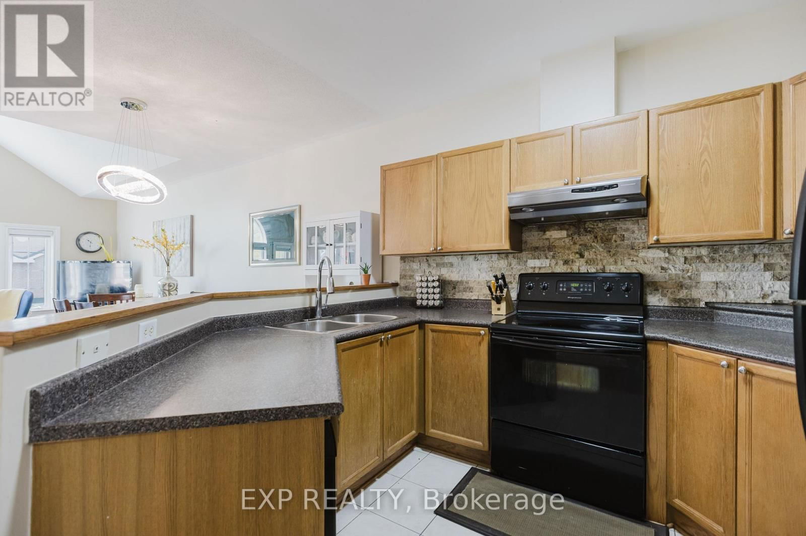 29 CASTLE GLEN CRESCENT Image 14