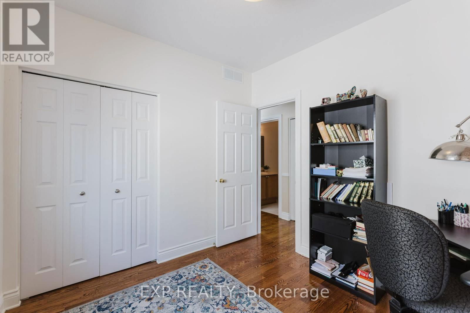 29 CASTLE GLEN CRESCENT Image 21