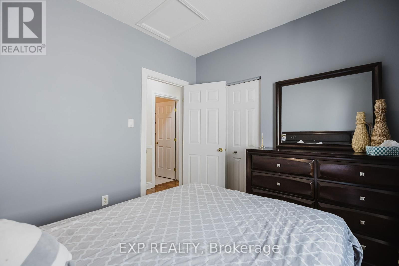 29 CASTLE GLEN CRESCENT Image 23