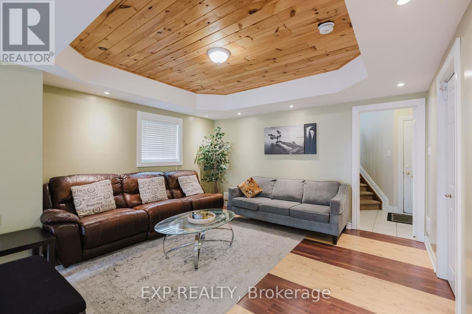 29 CASTLE GLEN CRESCENT Image 26