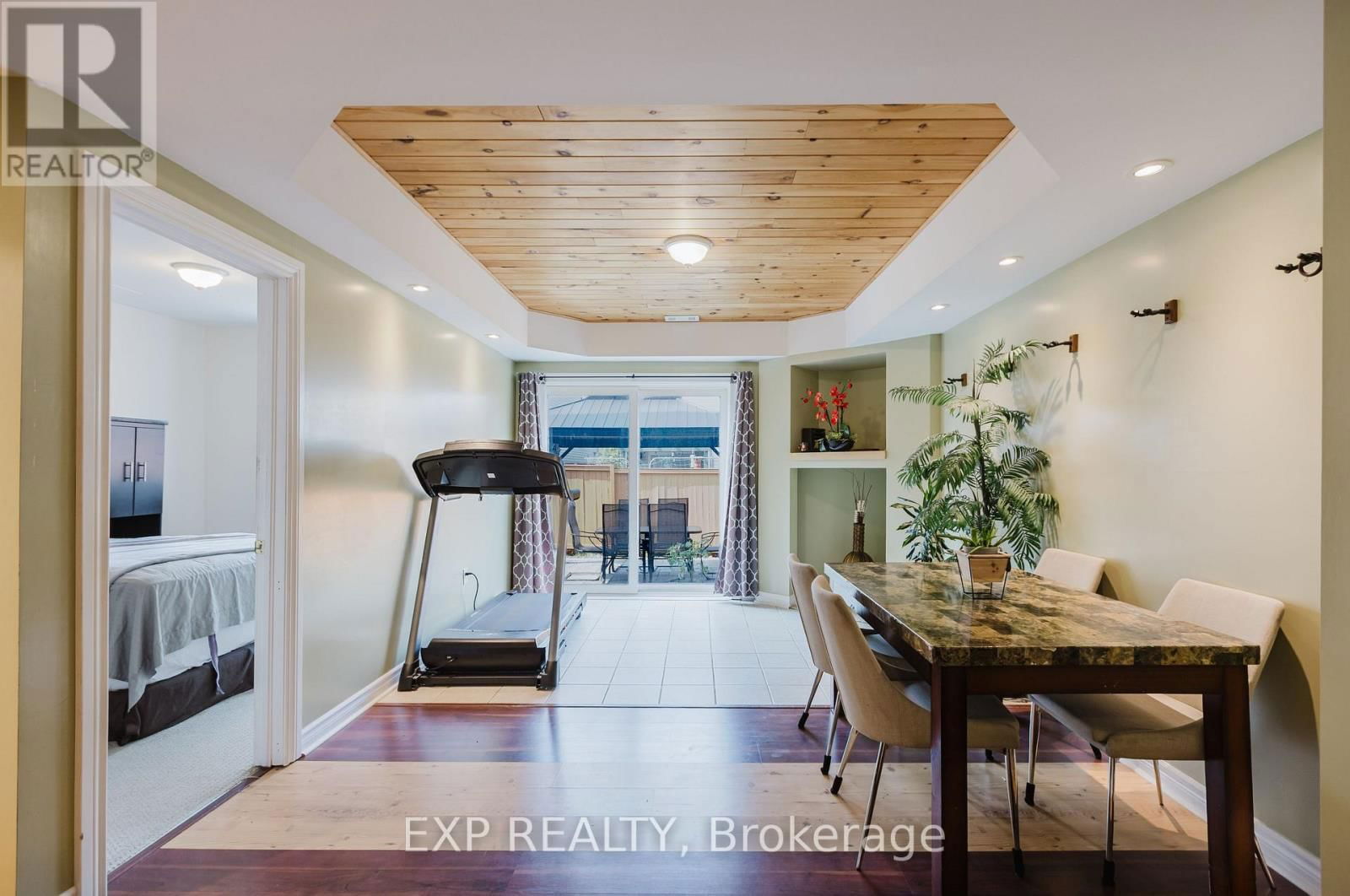 29 CASTLE GLEN CRESCENT Image 28