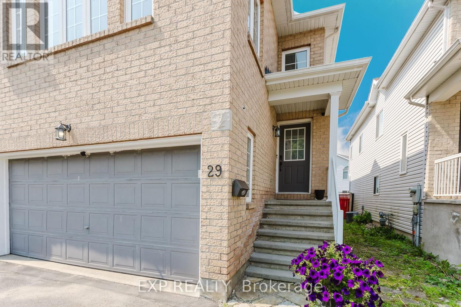 29 CASTLE GLEN CRESCENT Image 3