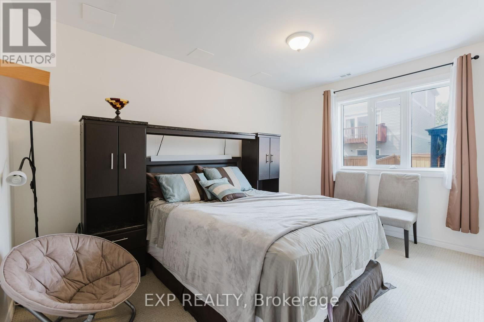 29 CASTLE GLEN CRESCENT Image 31