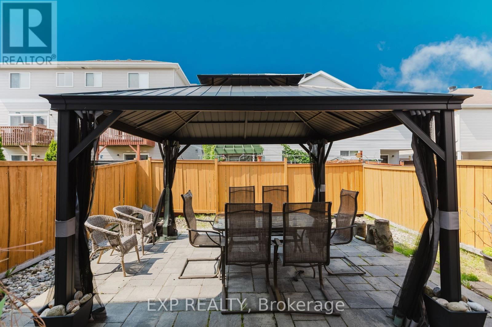 29 CASTLE GLEN CRESCENT Image 34