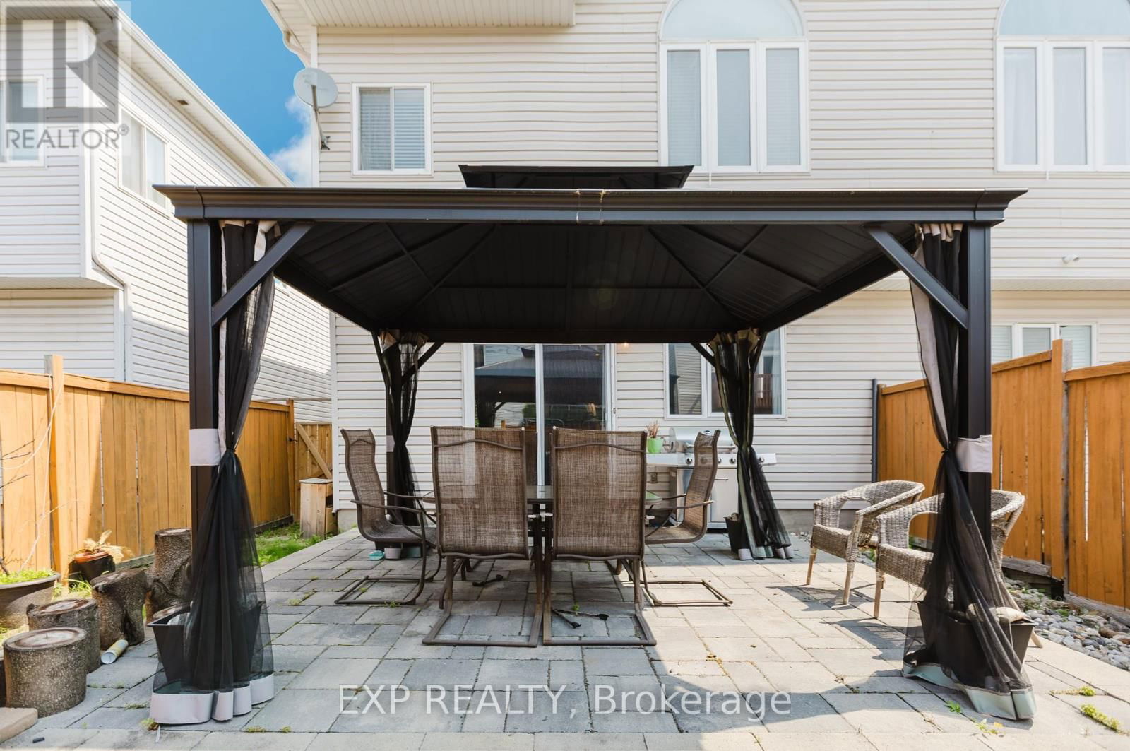 29 CASTLE GLEN CRESCENT Image 36