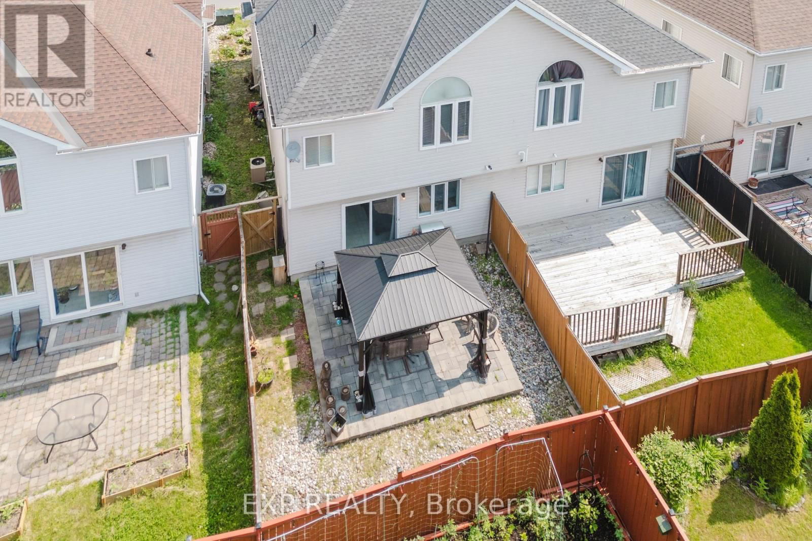 29 CASTLE GLEN CRESCENT Image 37