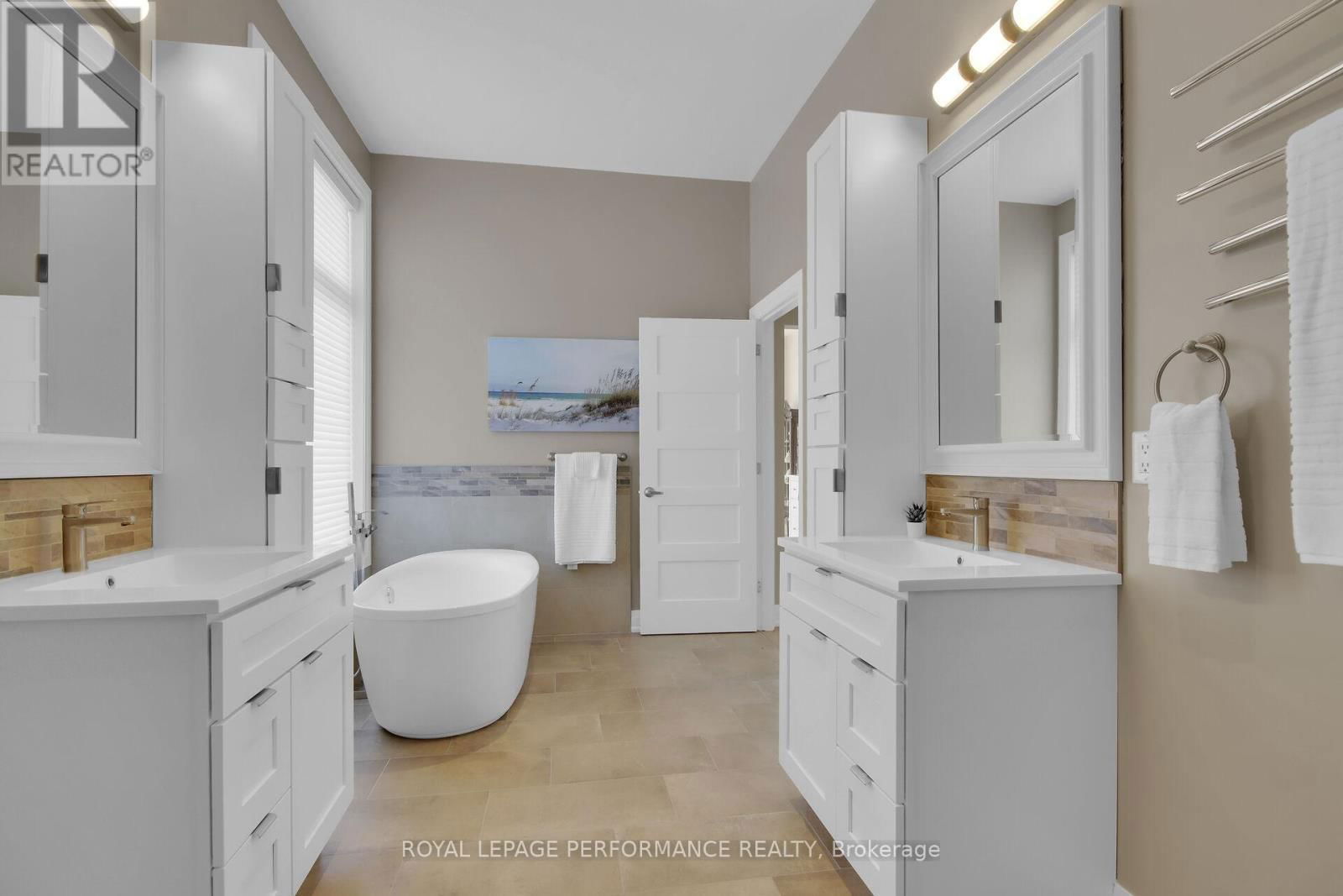 7412 BLUE WATER CRESCENT Image 22