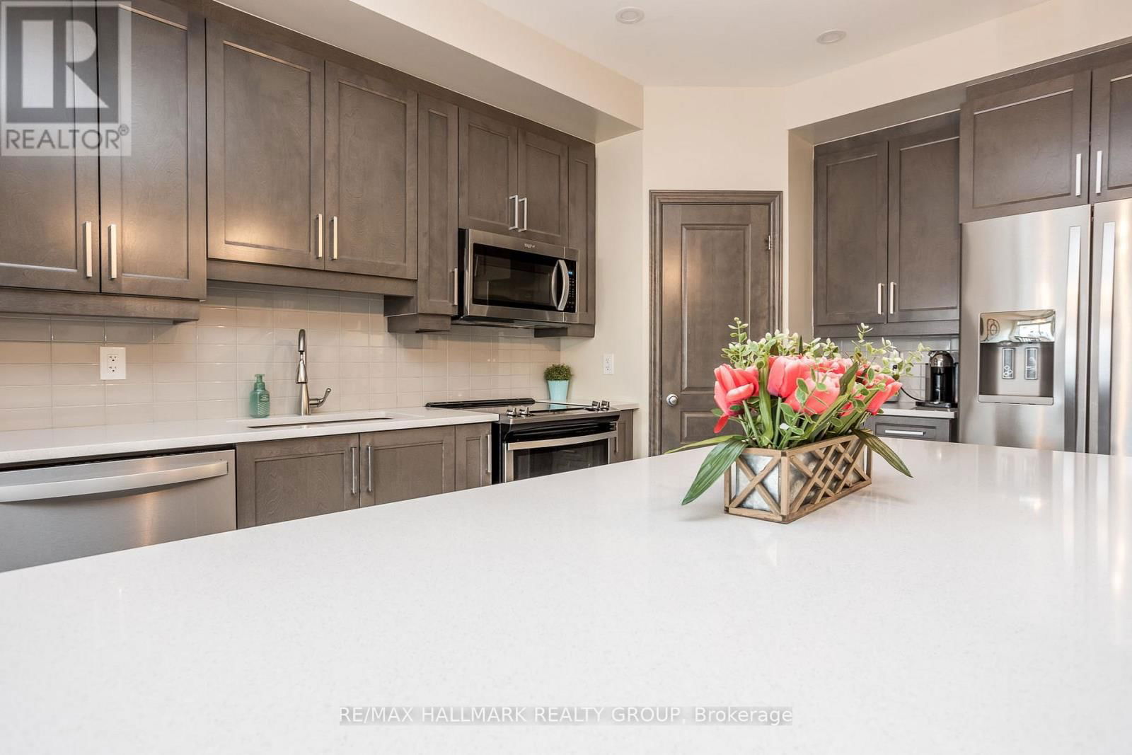 208 SITTELLE PRIVATE Image 11