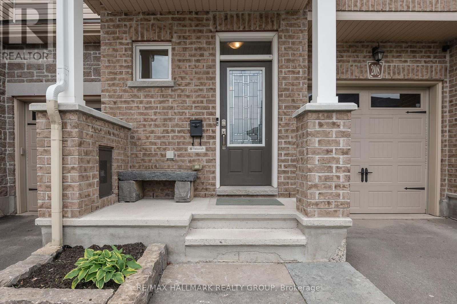 208 SITTELLE PRIVATE Image 2