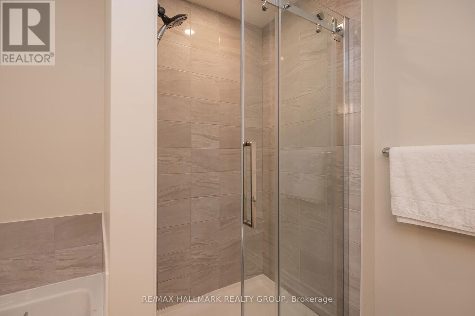 208 SITTELLE PRIVATE Image 31