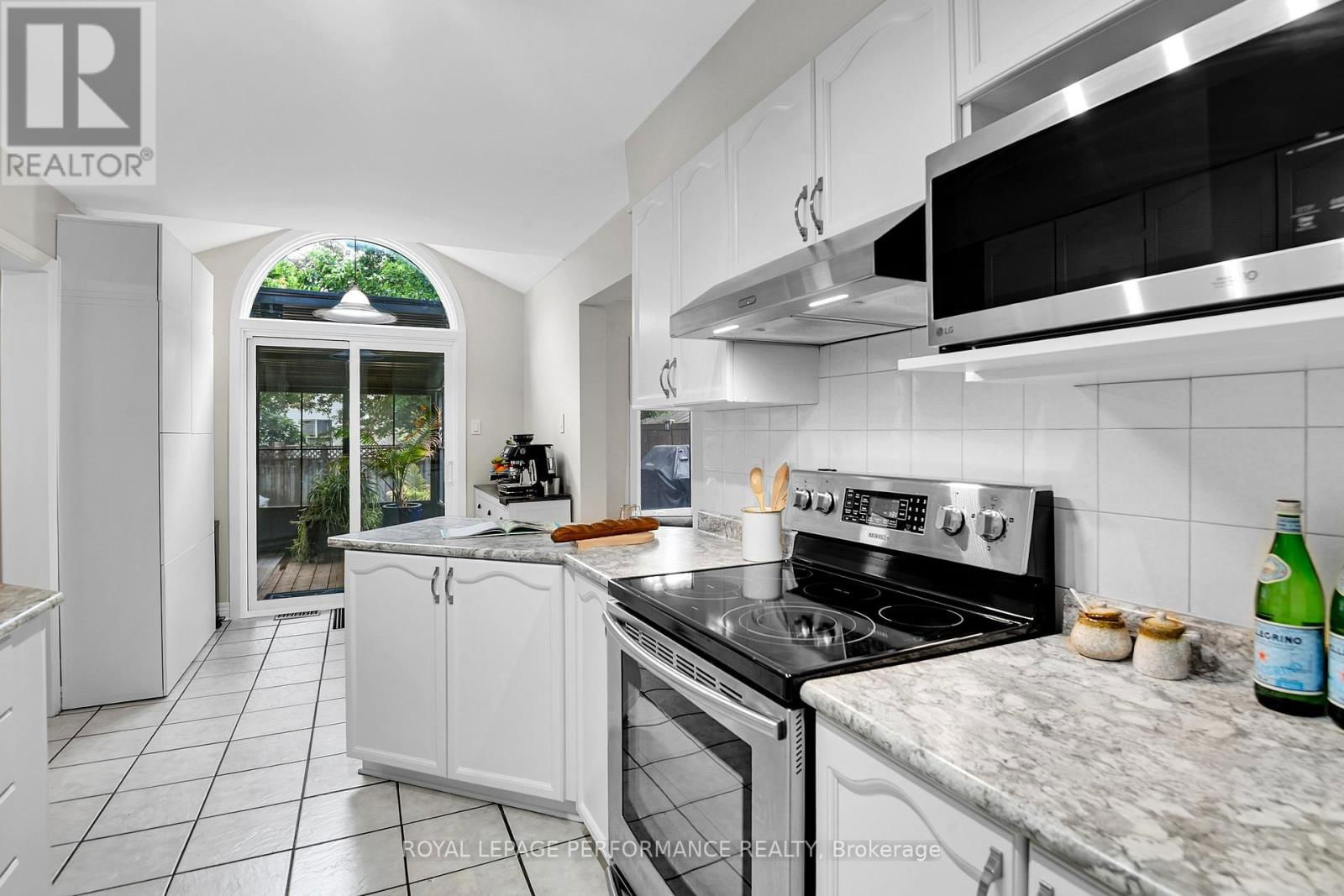 8 MASONBROOK STREET Image 10