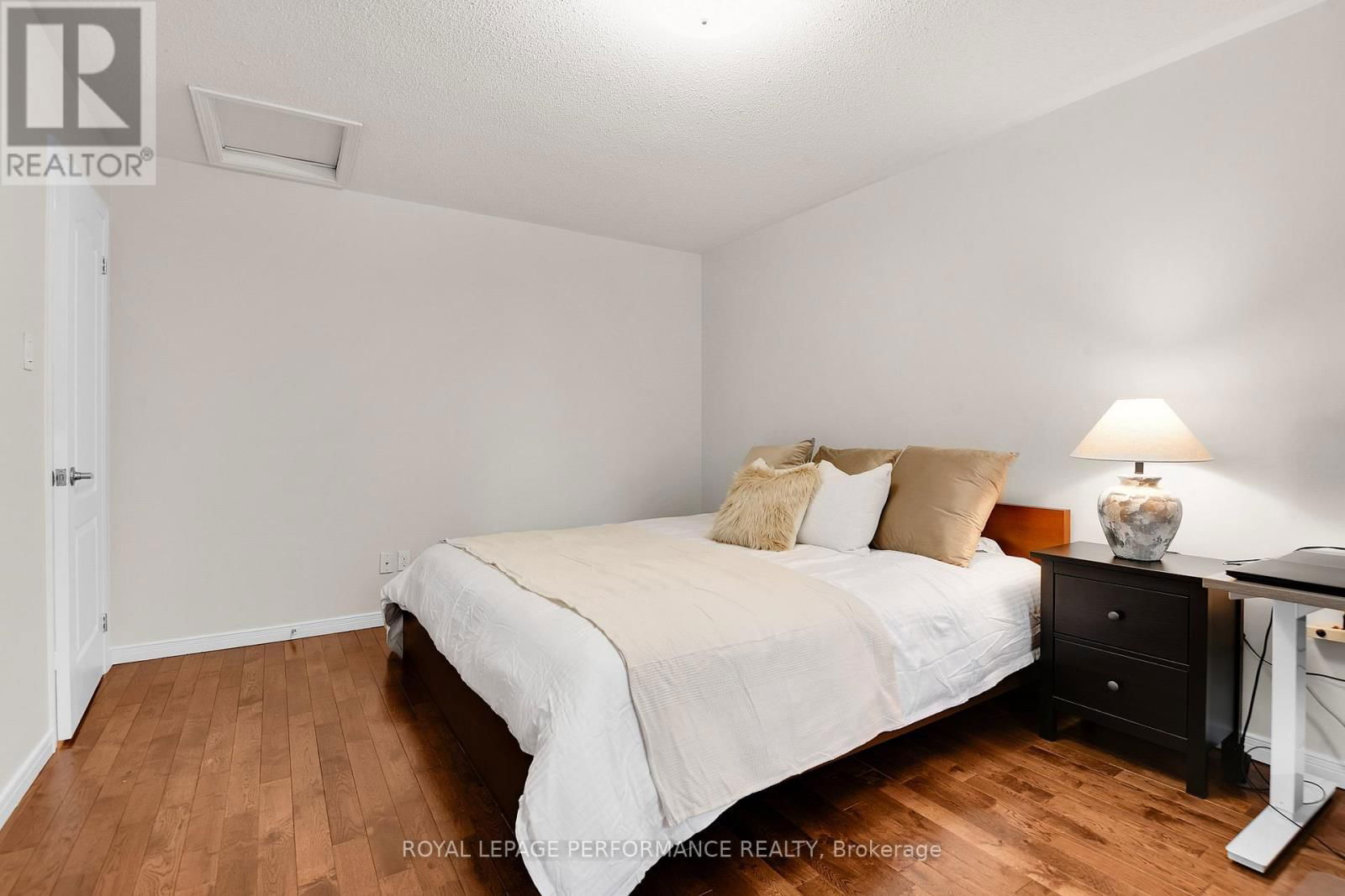 8 MASONBROOK STREET Image 26