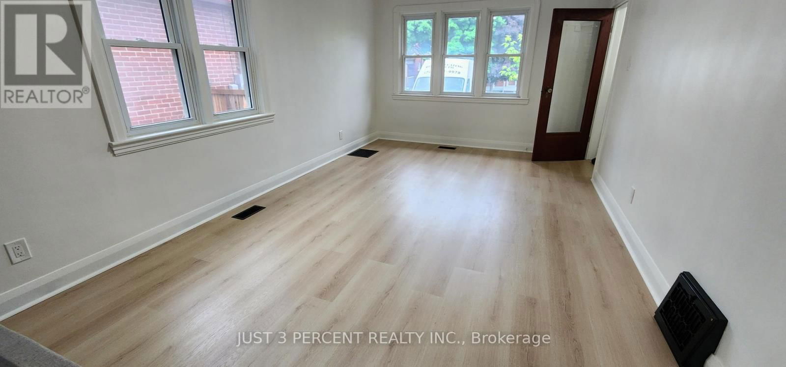 130 ROMAINE STREET Image 19