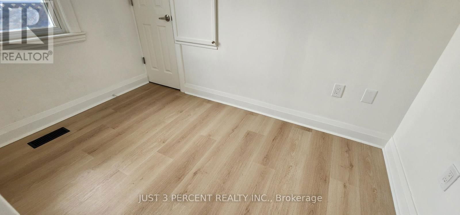 130 ROMAINE STREET Image 25