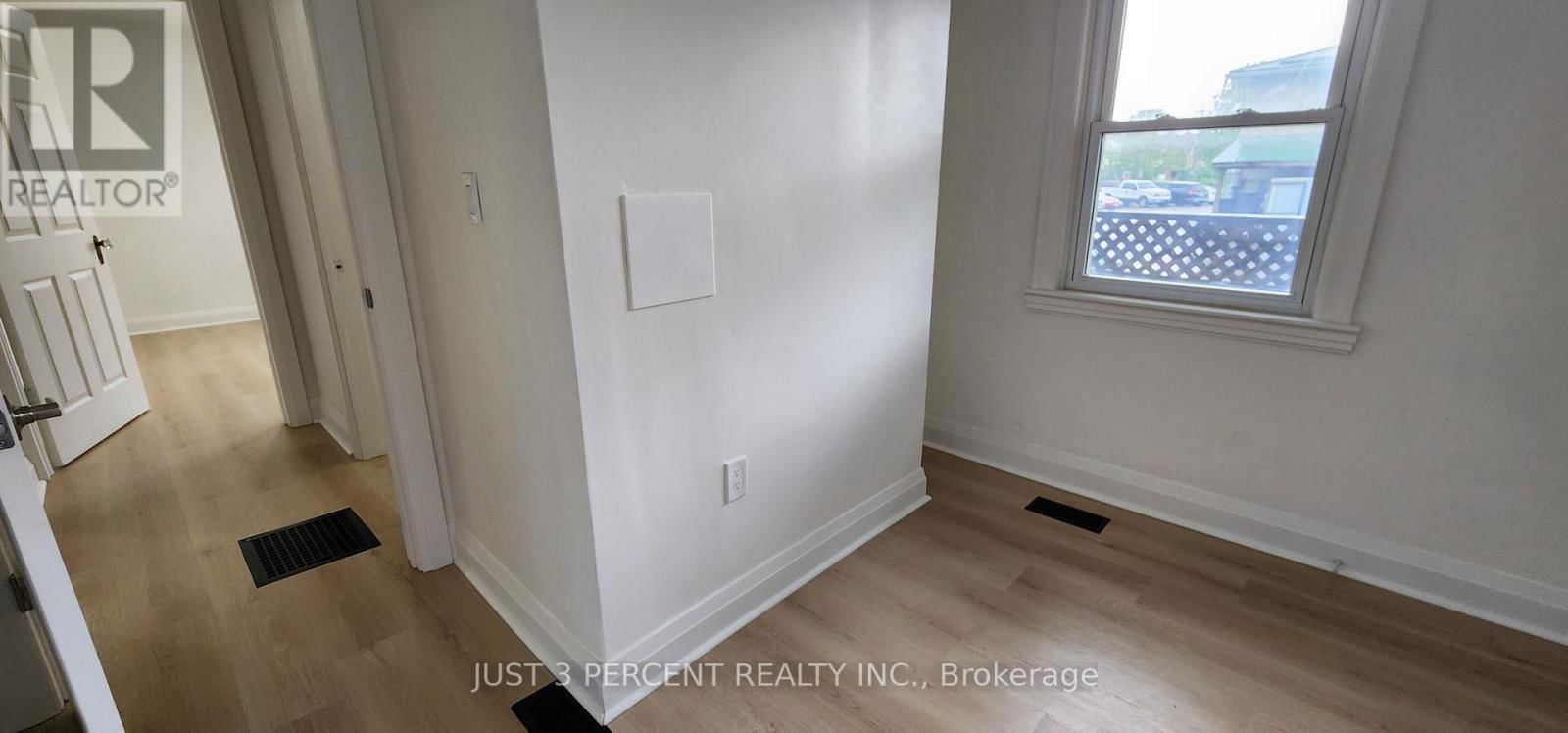 130 ROMAINE STREET Image 26
