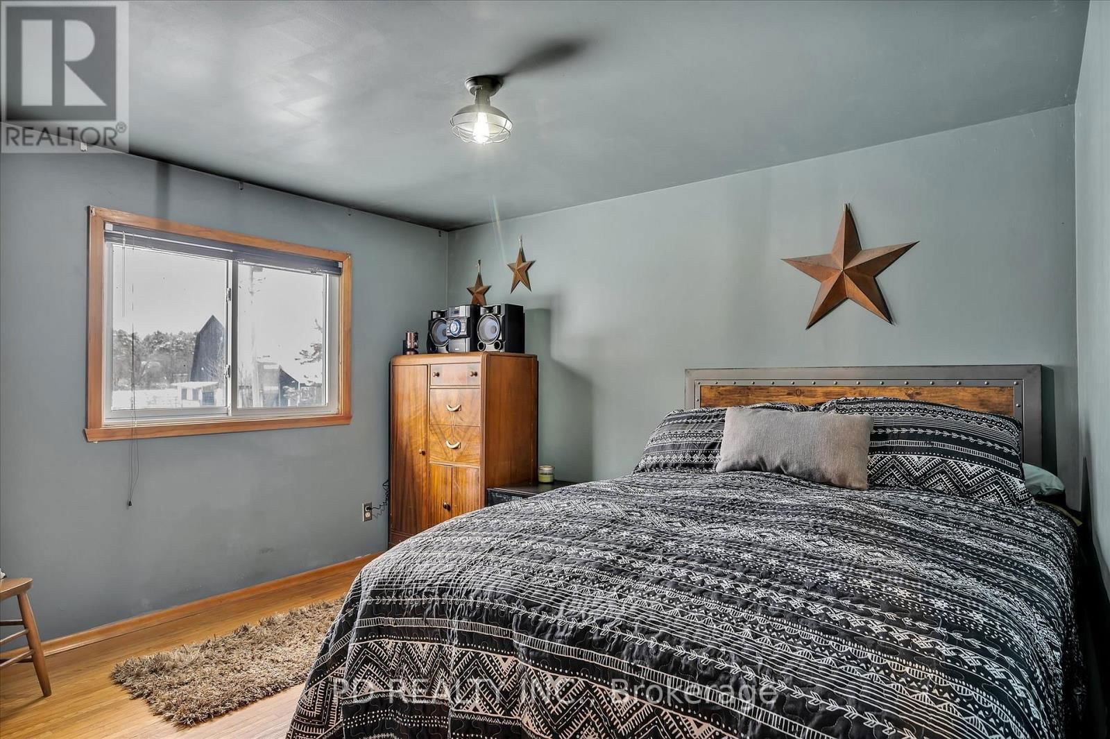 4925 HIGHWAY 7 Image 44