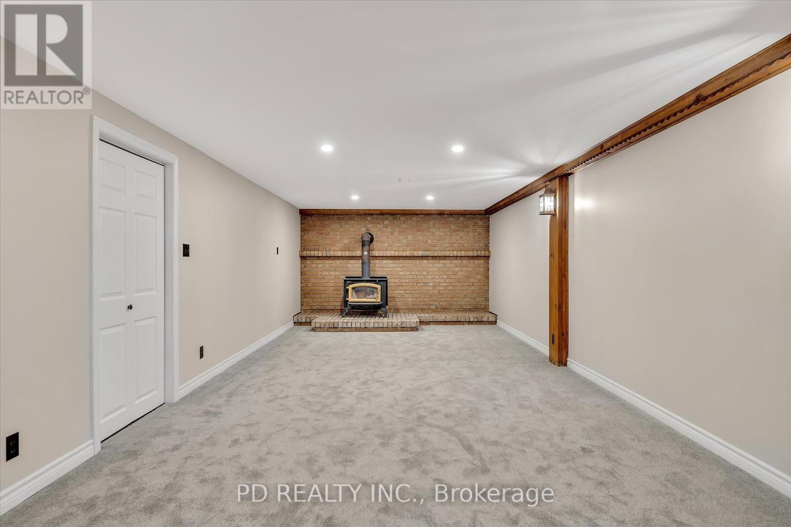 4925 HIGHWAY 7 Image 46