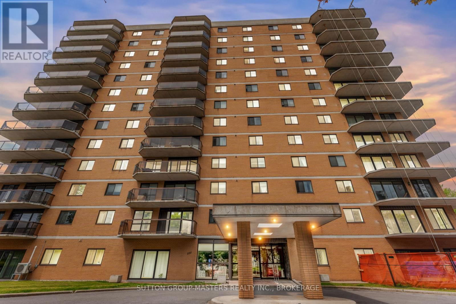 1005 - 257 BATH ROAD Image 1