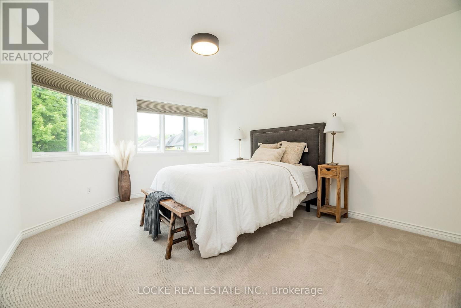 5845 GLADEWOODS PLACE Image 35
