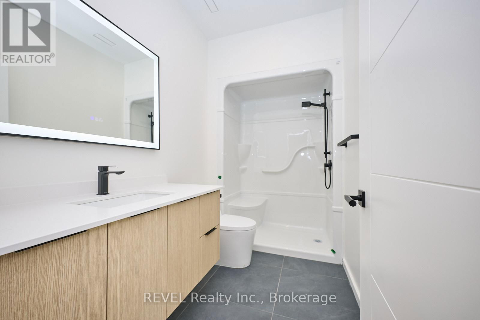 Unit 2 - 5361 VALLEY WAY Image 8