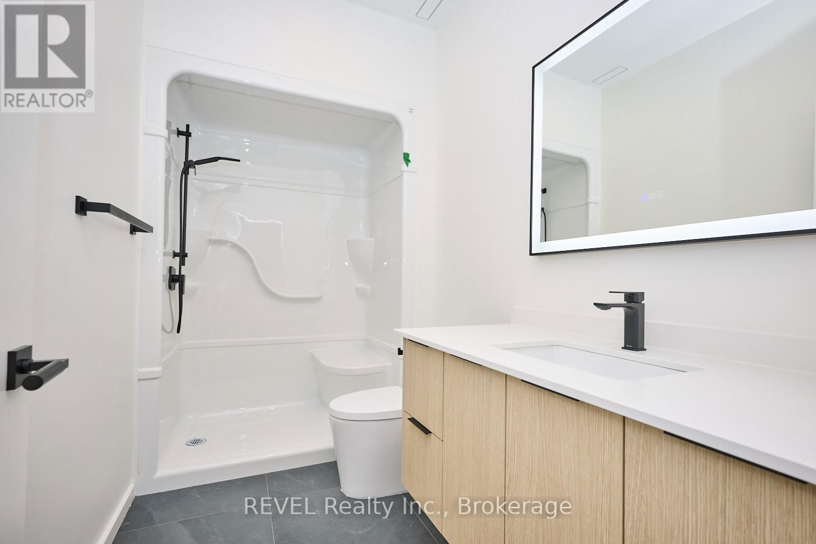 Unit 3 - 5361 VALLEY WAY Image 11