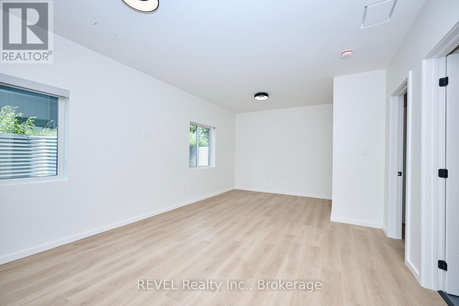 Unit 3 - 5361 VALLEY WAY Image 13
