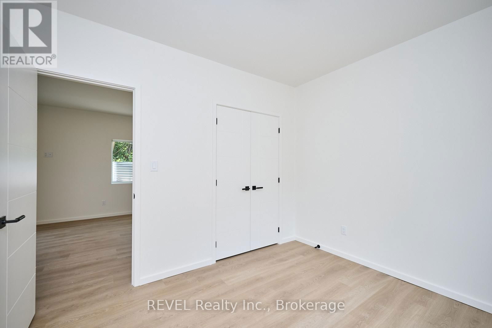 Unit 3 - 5361 VALLEY WAY Image 16