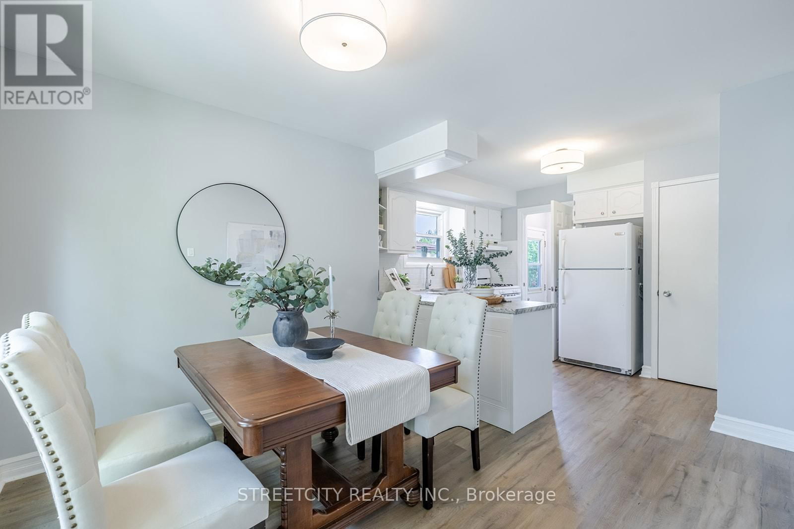41 FENNELL CRESCENT Image 12