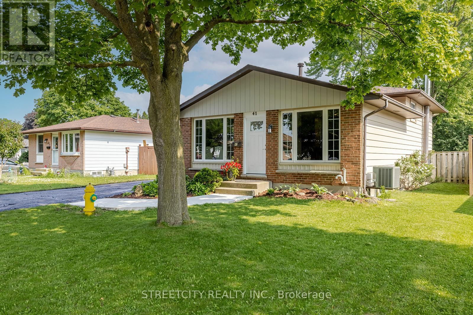 41 FENNELL CRESCENT Image 4
