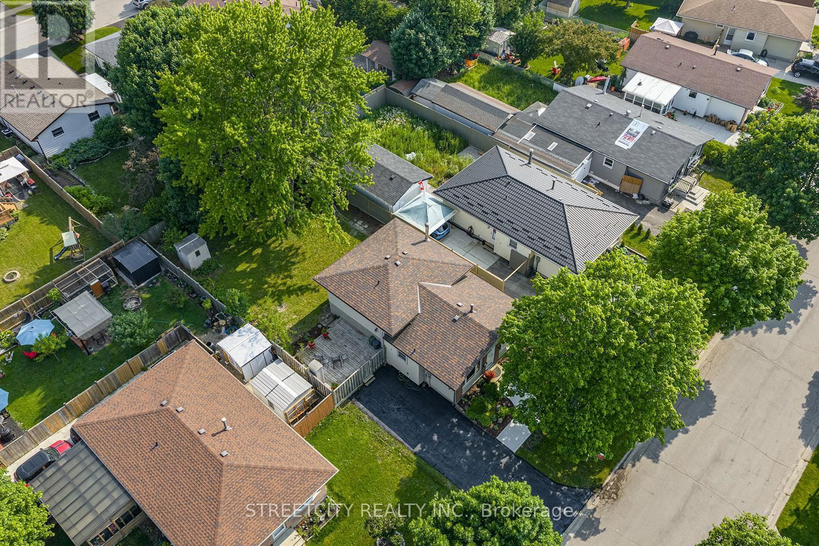41 FENNELL CRESCENT Image 42
