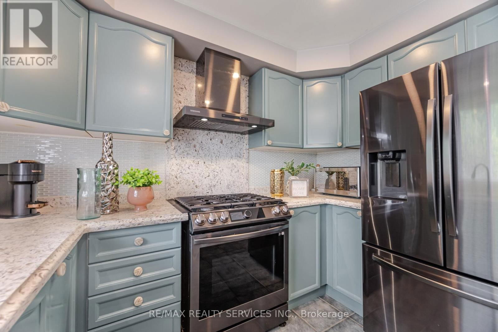 23 FENWICK PLACE Image 17