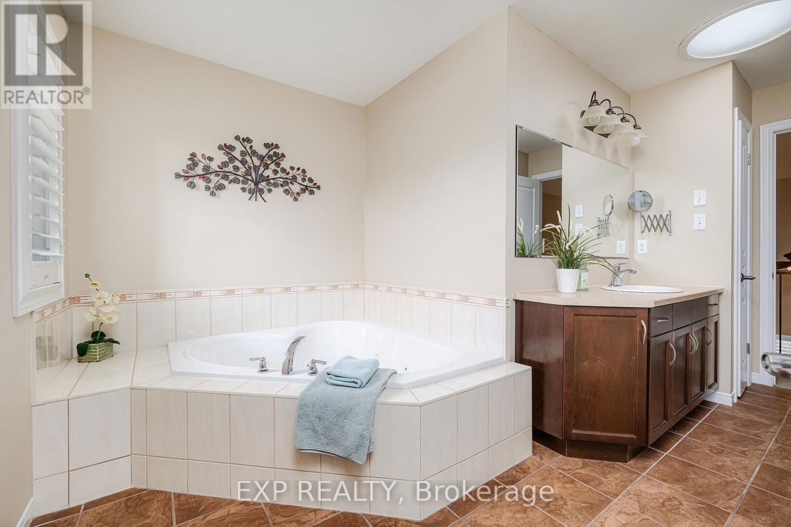 18 - 31 TOWNSEND DRIVE Image 19