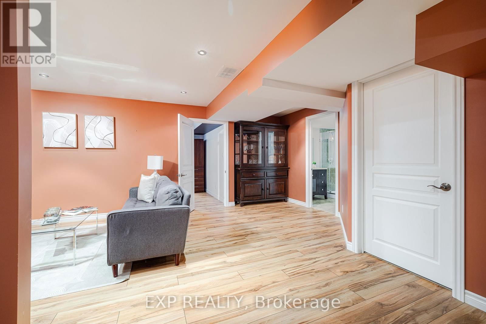 18 - 31 TOWNSEND DRIVE Image 24
