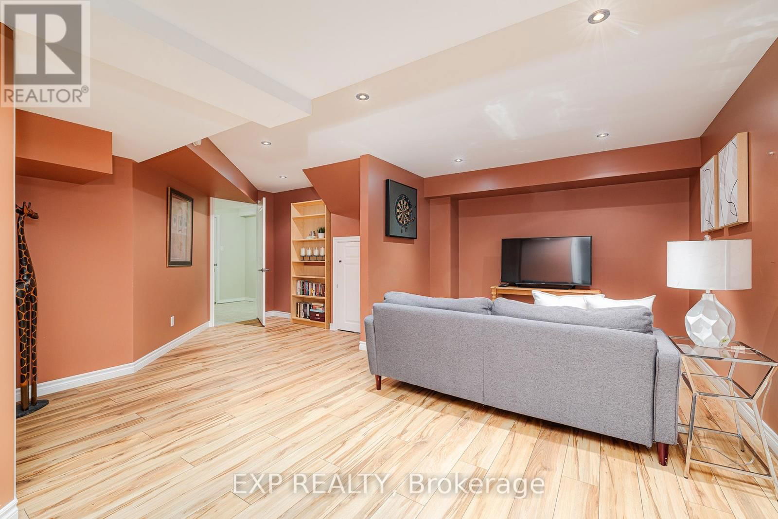 18 - 31 TOWNSEND DRIVE Image 25