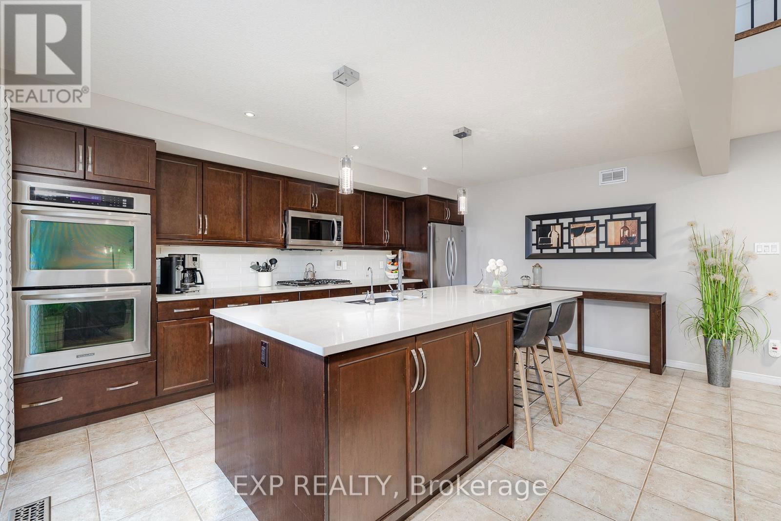 18 - 31 TOWNSEND DRIVE Image 5