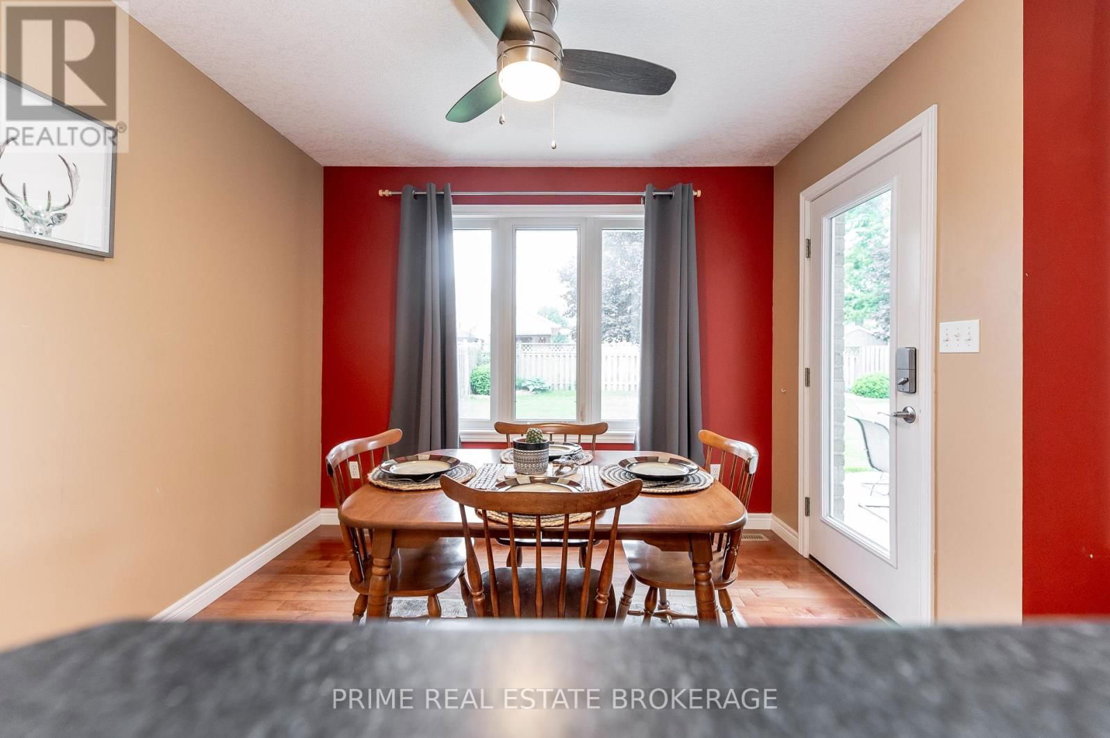 44 RIVERBANK DRIVE Image 16