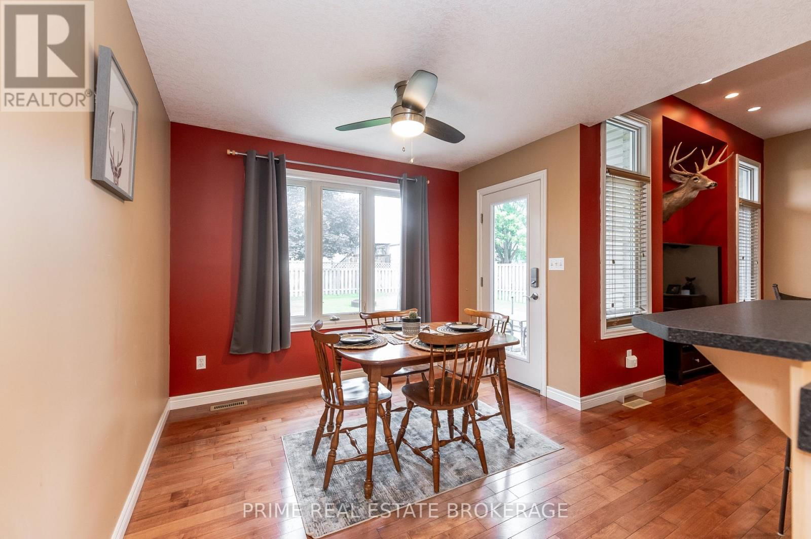 44 RIVERBANK DRIVE Image 17