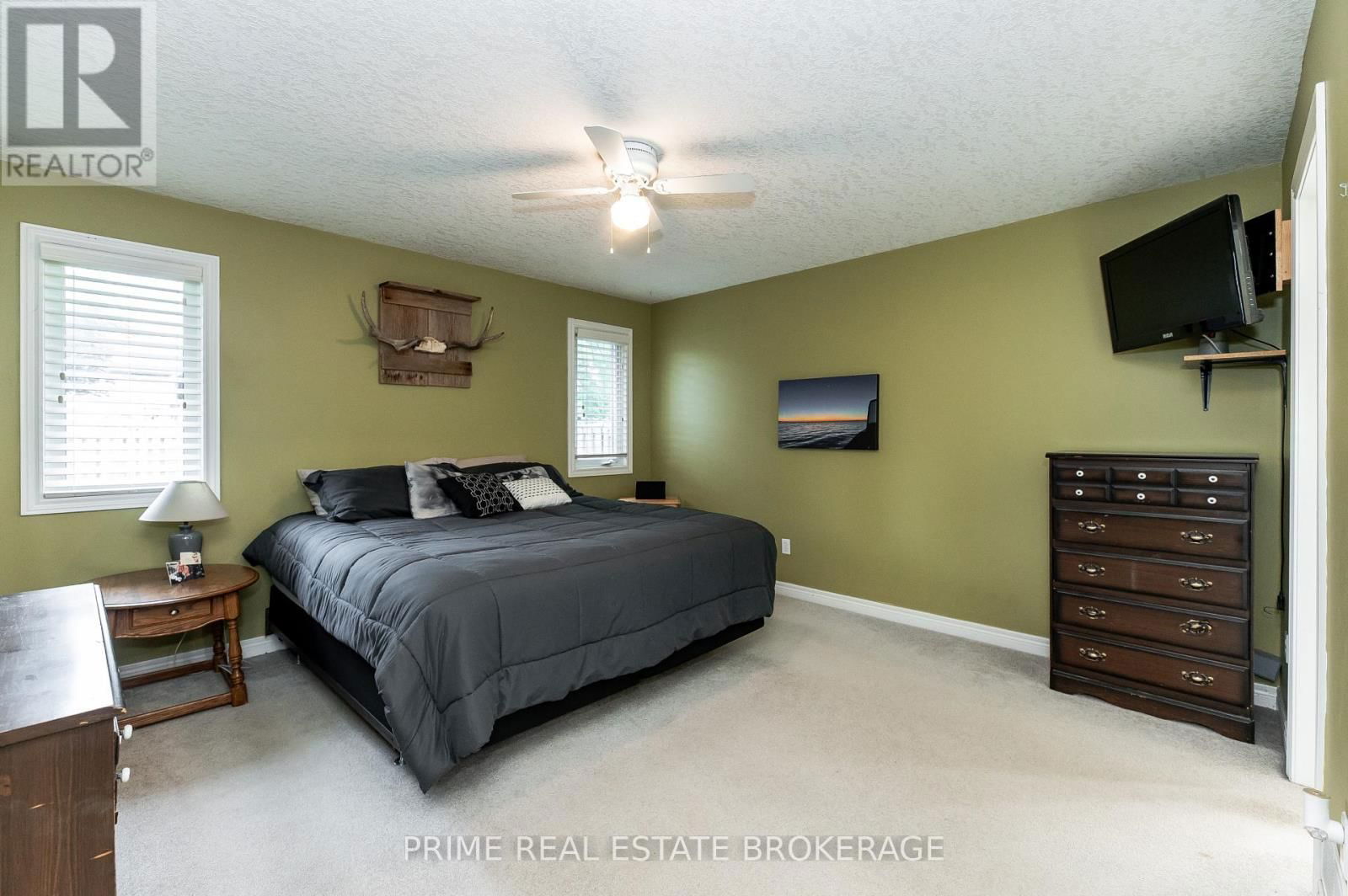 44 RIVERBANK DRIVE Image 19