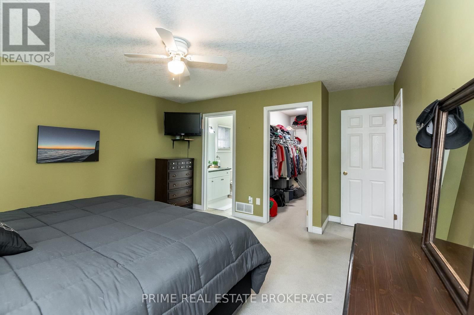 44 RIVERBANK DRIVE Image 21