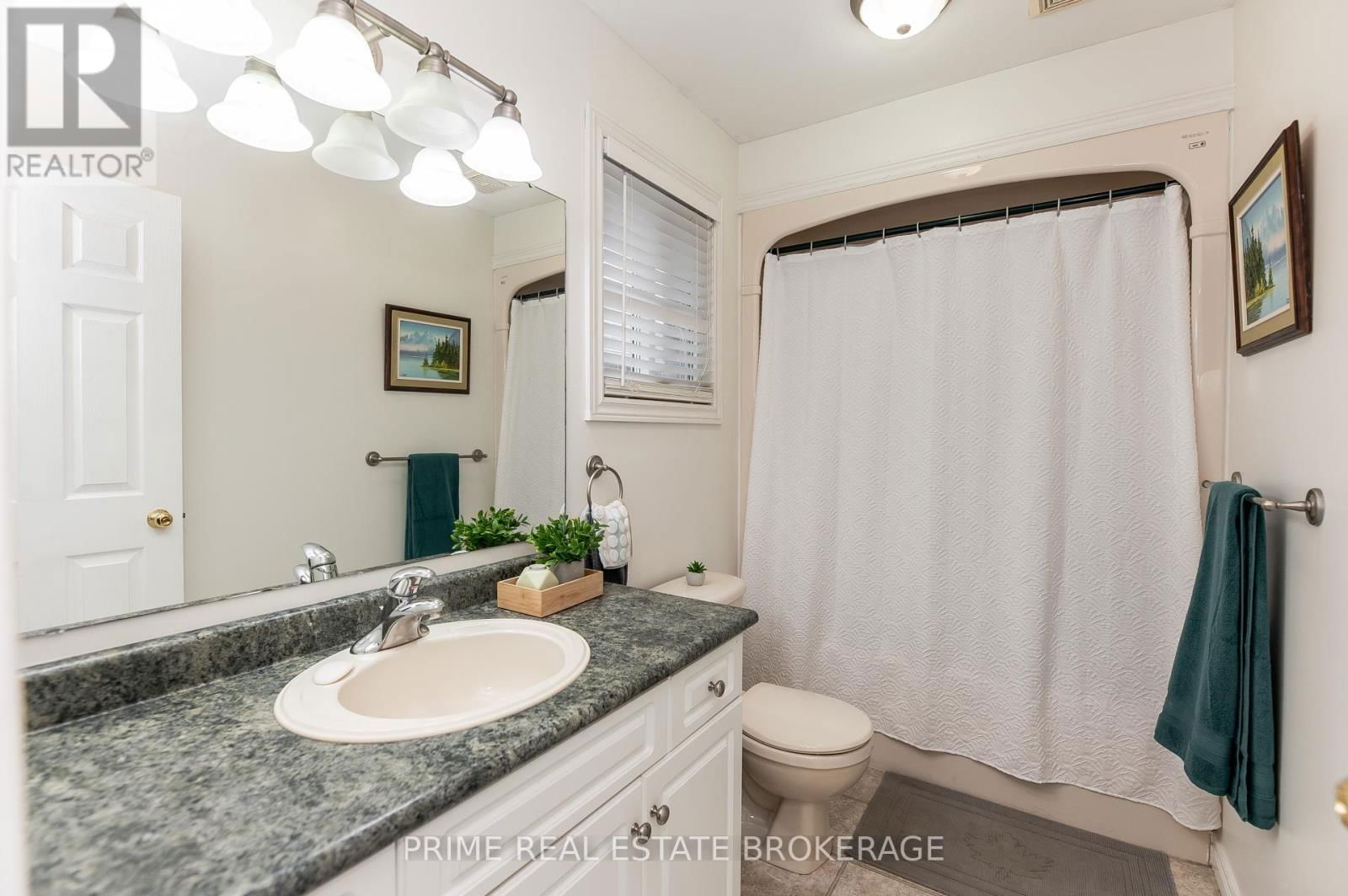 44 RIVERBANK DRIVE Image 23