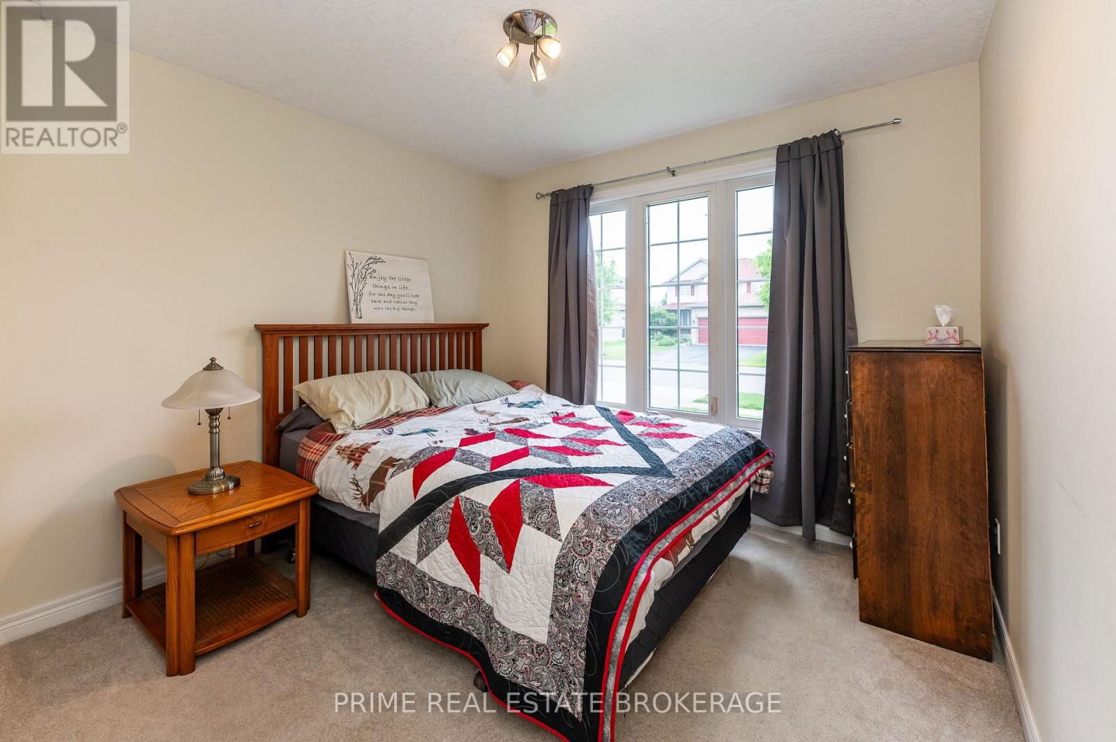 44 RIVERBANK DRIVE Image 25