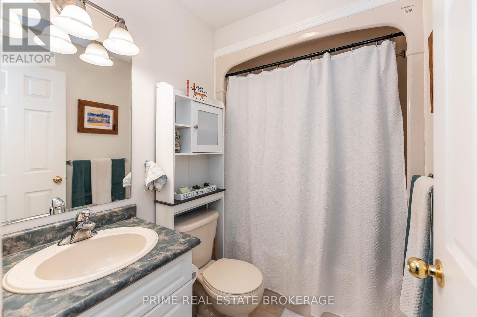 44 RIVERBANK DRIVE Image 27
