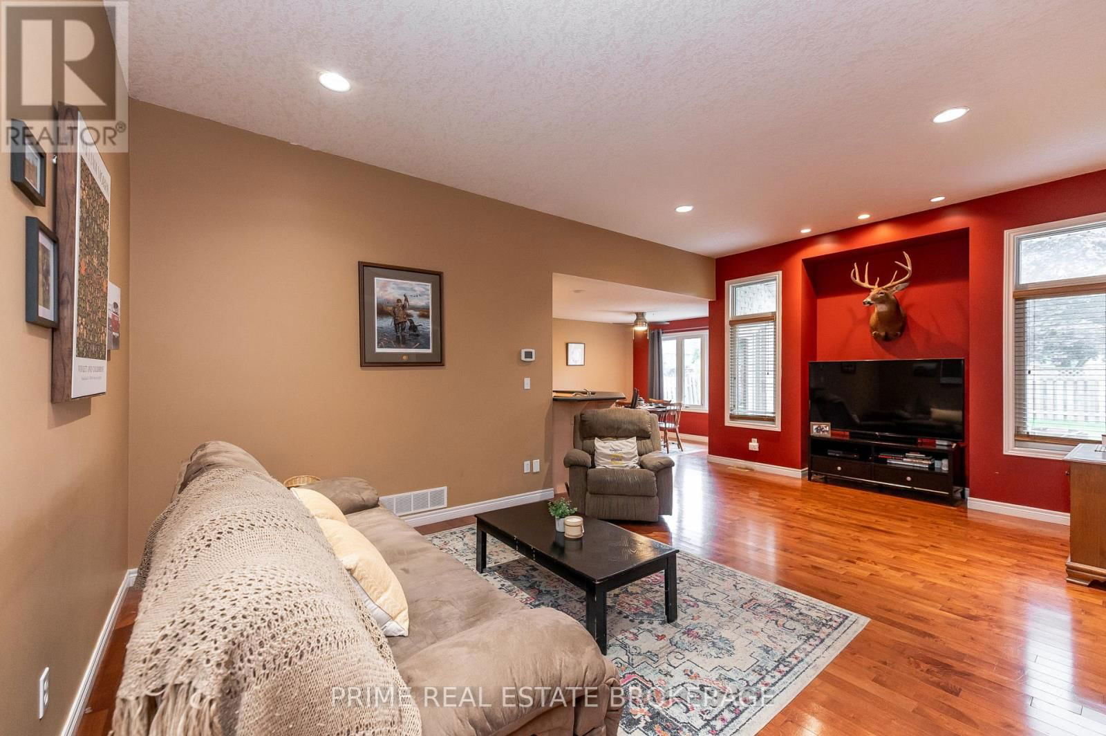 44 RIVERBANK DRIVE Image 6