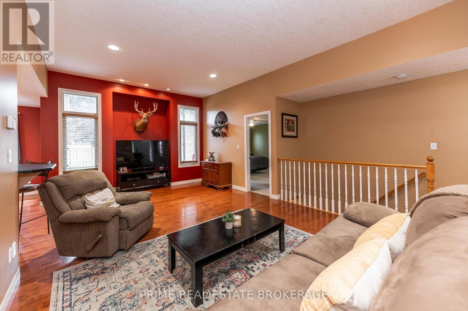 44 RIVERBANK DRIVE Image 7