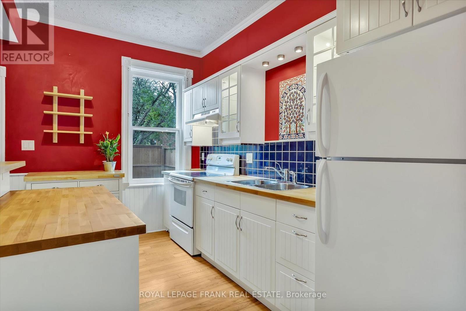 565 GILMOUR STREET Image 11